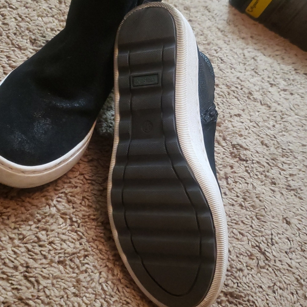 Ankle booties - Picture 3 of 4